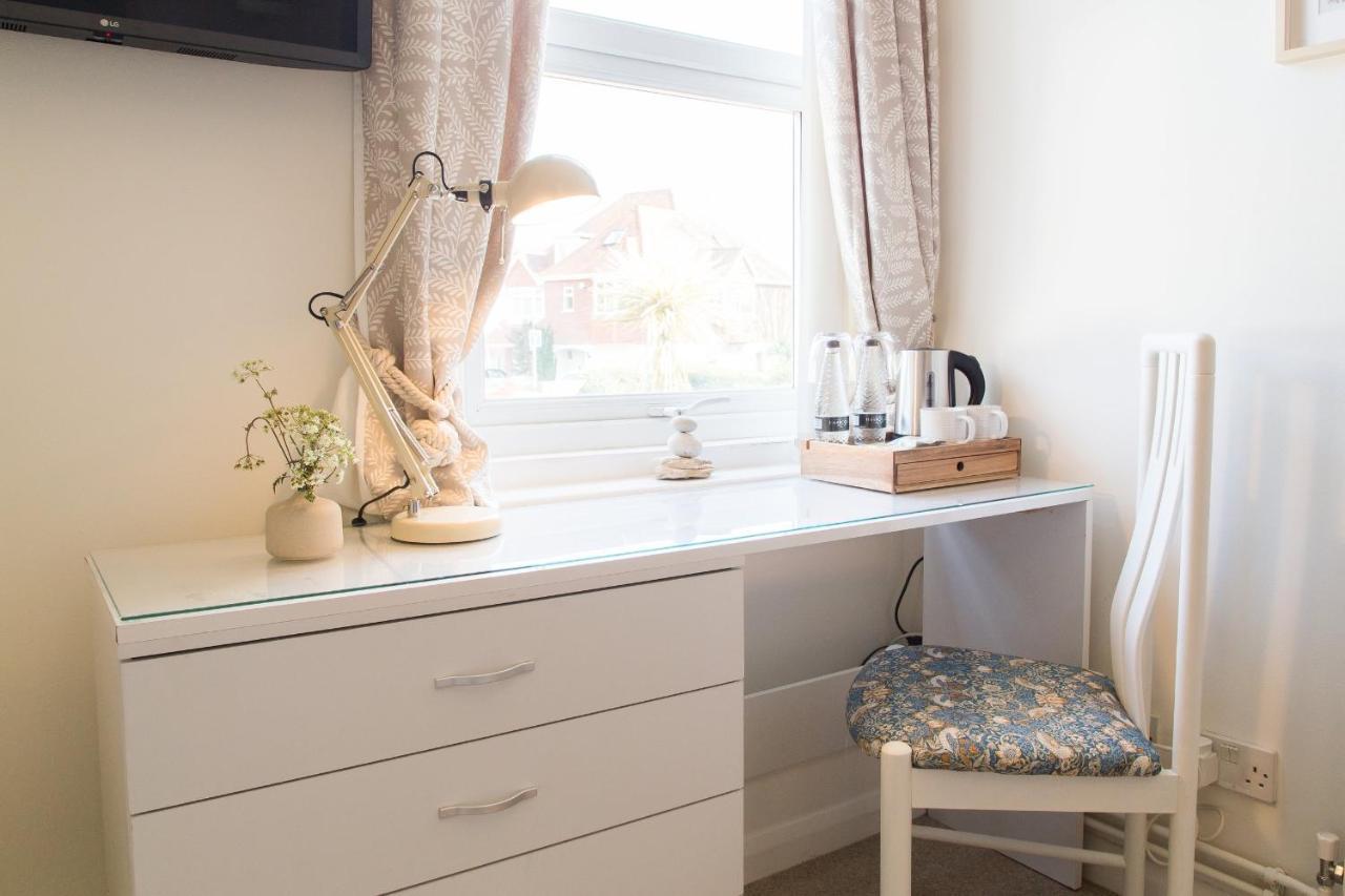 Harry'S House Poole Hotel Екстериор снимка