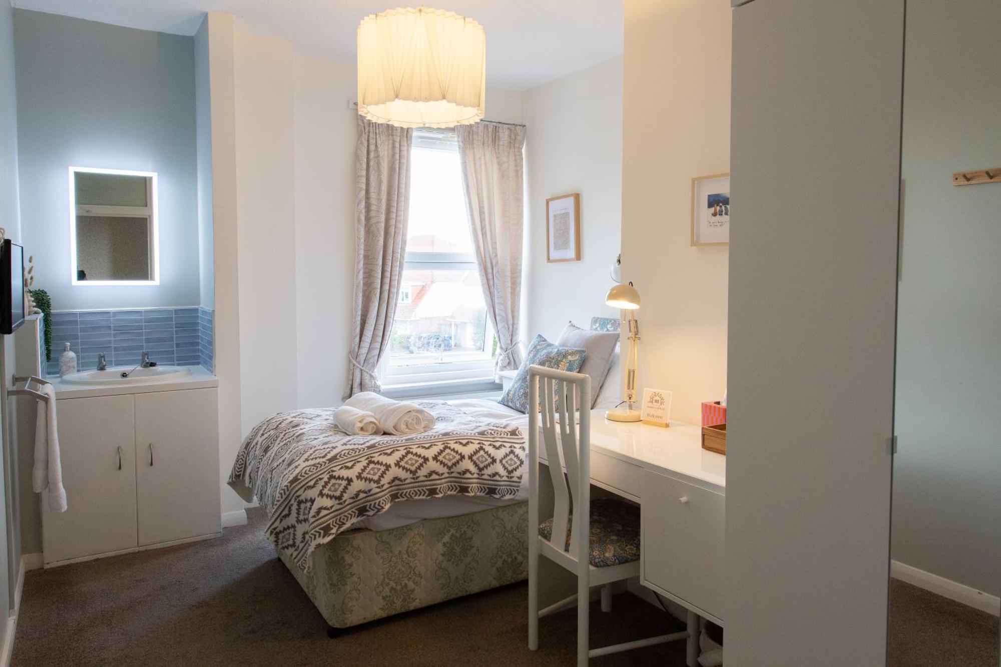 Harry'S House Poole Hotel Екстериор снимка