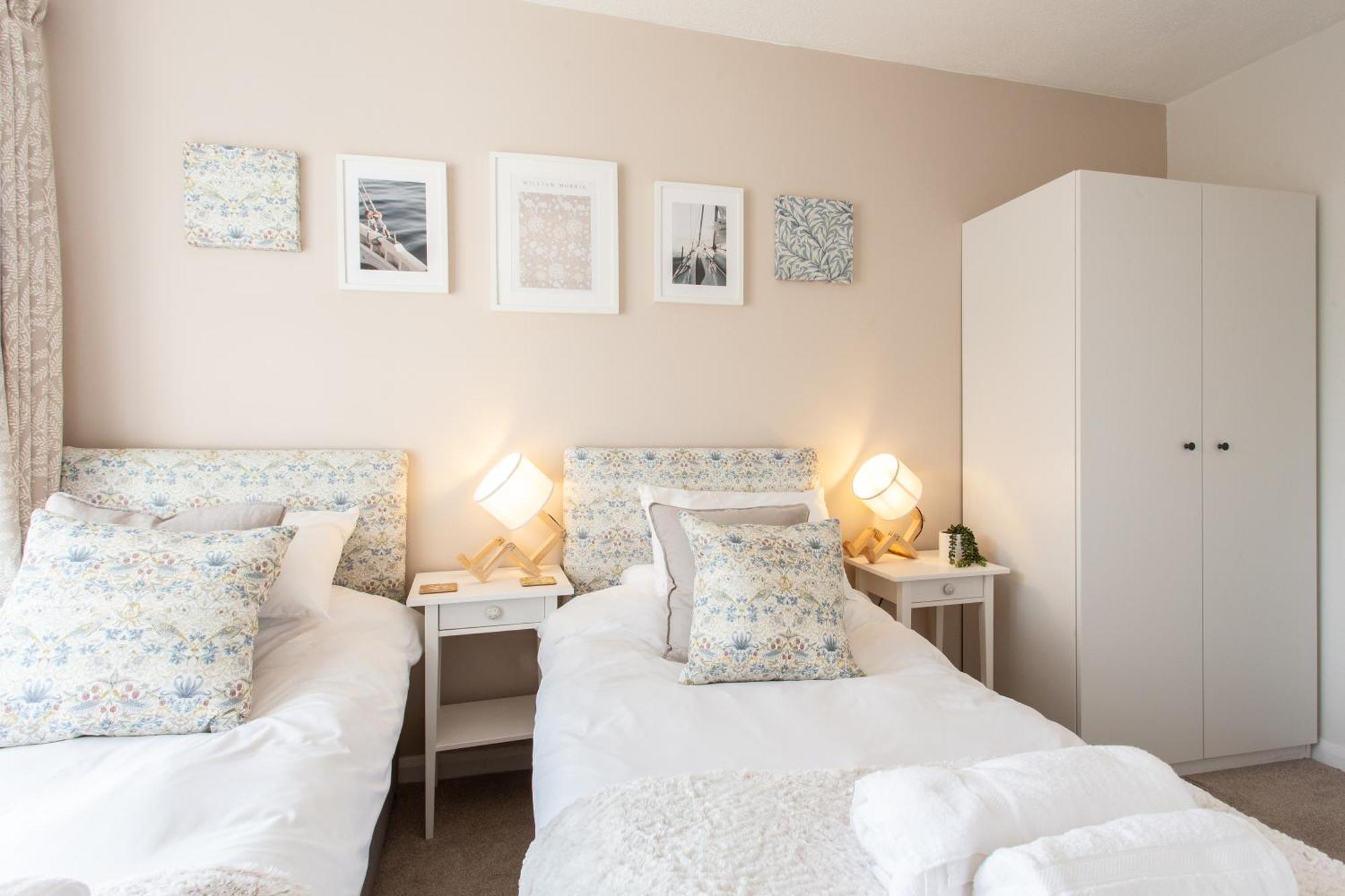 Harry'S House Poole Hotel Екстериор снимка
